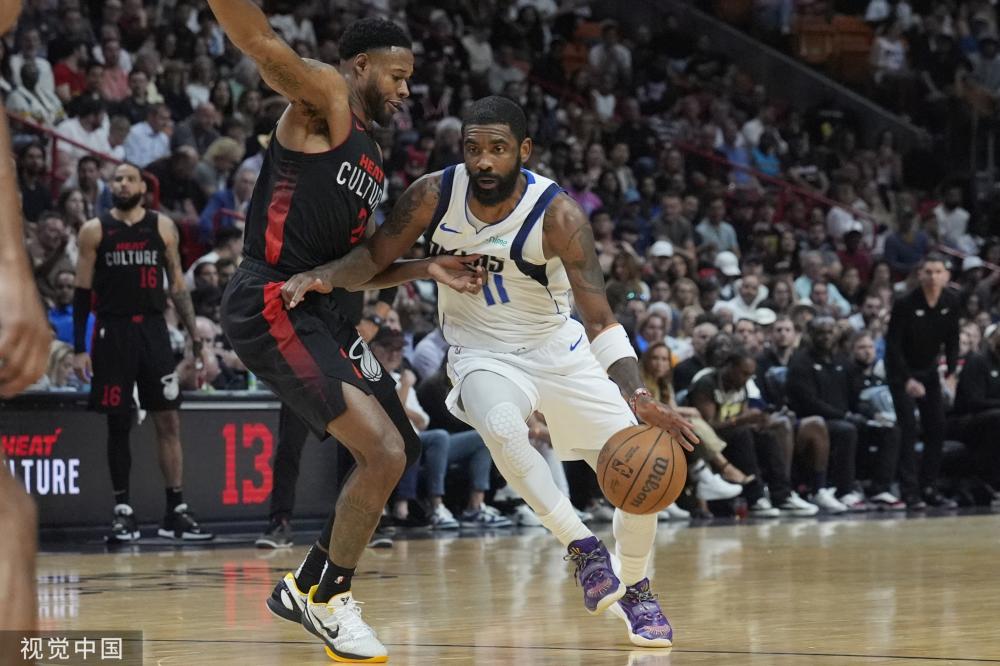 众多球迷关 众多球迷关