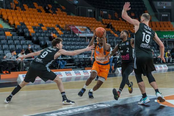 涯产生不利 涯产生不利