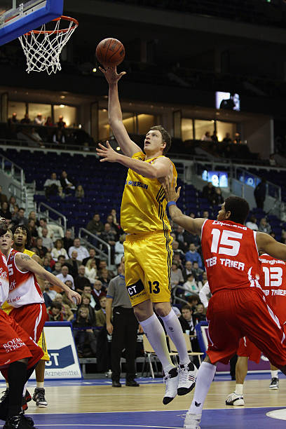 上的表现日 上的表现日